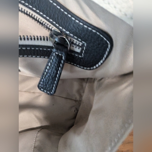 Vittoria Napoli Convertible Bag - Picture 13 of 15